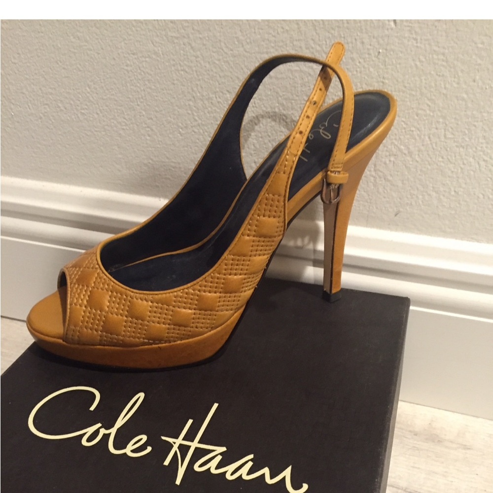 New Cole Haan sandals with platform size 8
